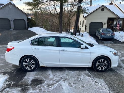Used 2013 Honda Accord LX image 5