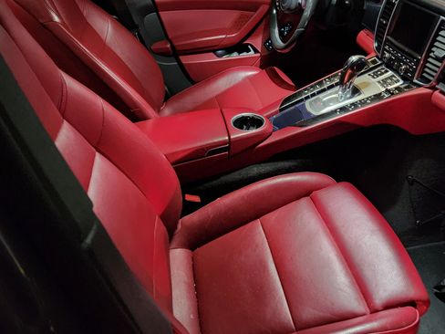 Used 2016 Porsche Panamera 4S image 4