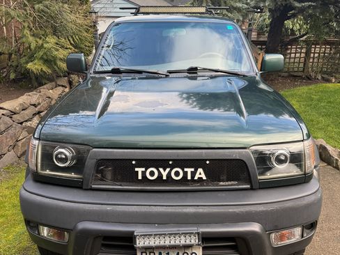Used 1999 Toyota 4Runner Limited AWD/4WD image 4