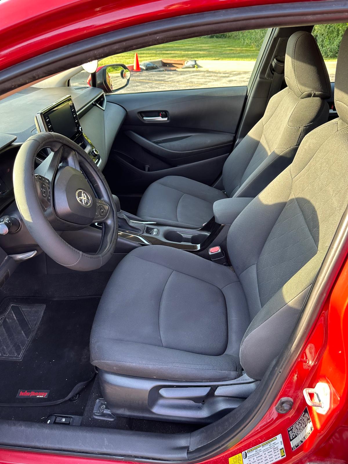 Used 2021 Toyota Corolla LE FWD image 12