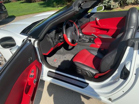 Used 2008 Chevrolet Corvette Convertible w/ Preferred Equipment Group RWD image 6