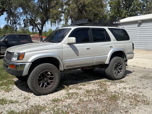 Used 1998 Toyota 4Runner Limited image 1