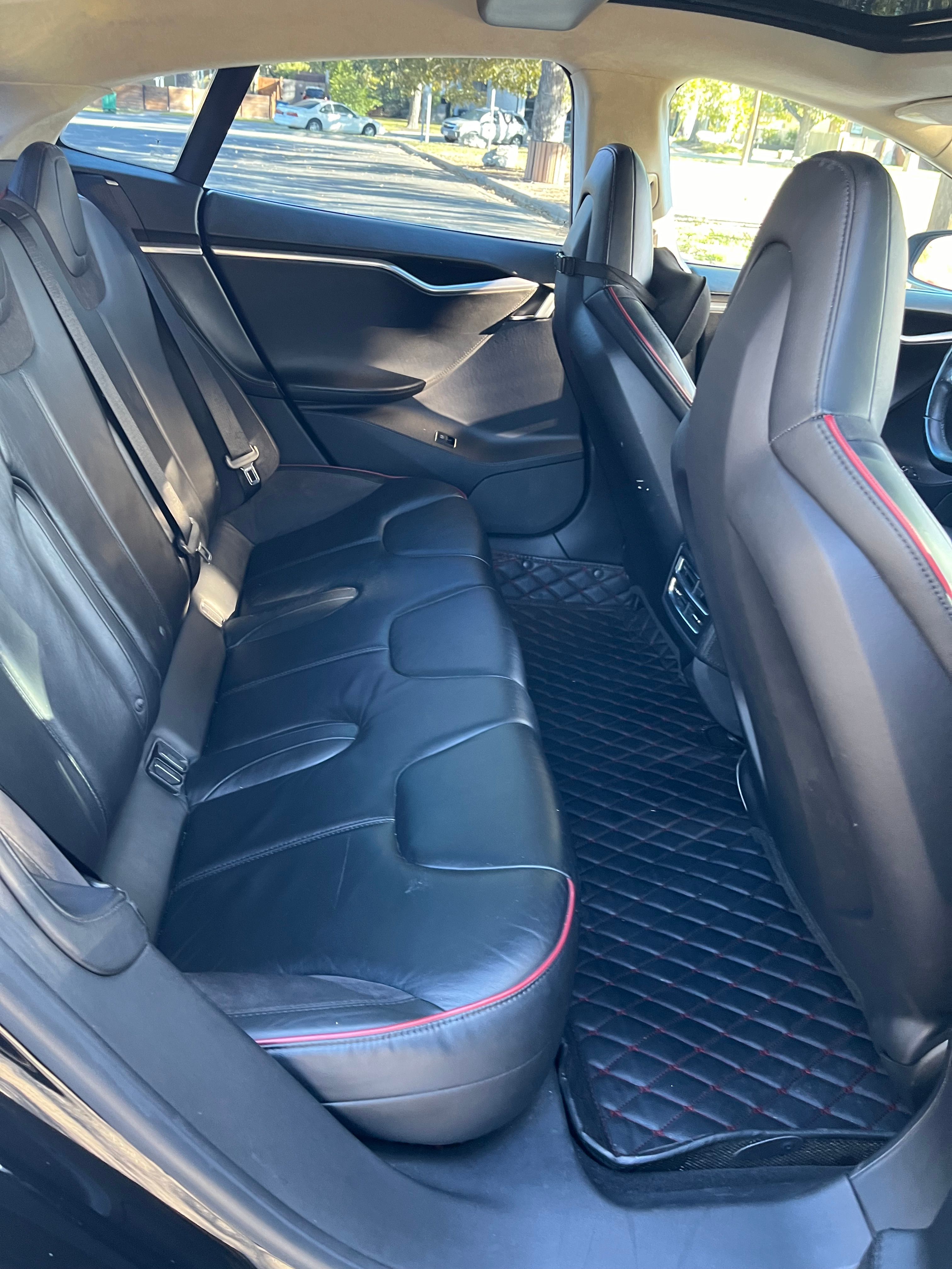 Used 2012 Tesla Model S Signature Performance RWD image 24