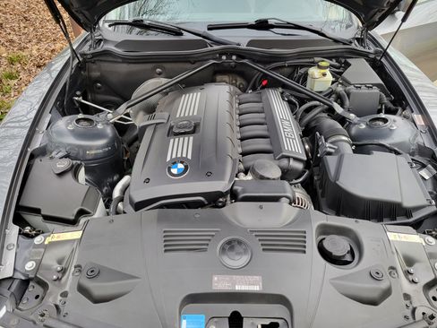 Used 2008 BMW Z4 3.0si image 9