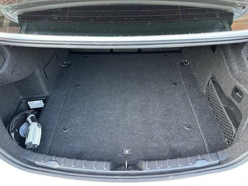 Used 2018 BMW 330e image 8