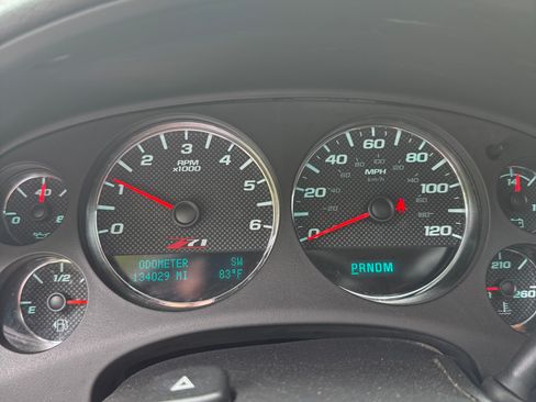 Used 2011 Chevrolet Tahoe LT image 16