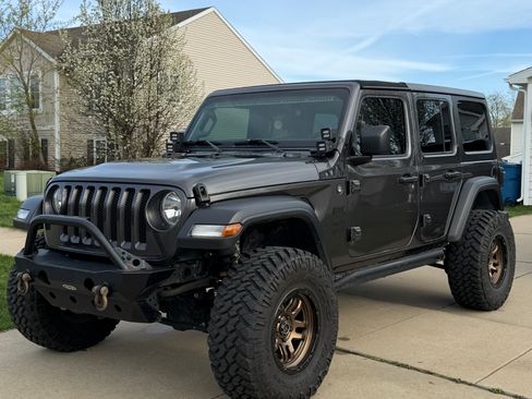 Used 2021 Jeep Wrangler Unlimited Sport AWD/4WD image 1