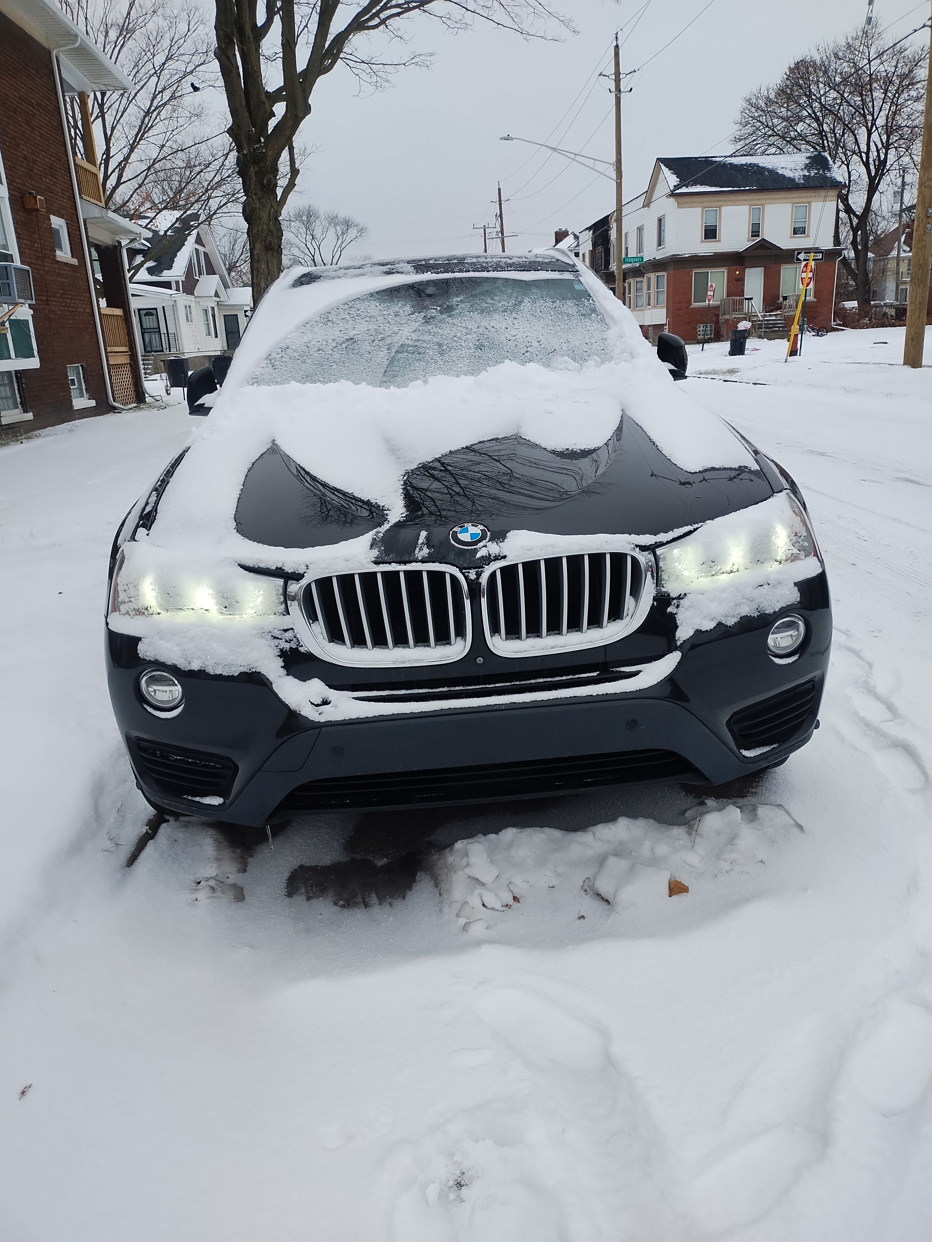 Used 2017 BMW X3 xDrive28i image 4