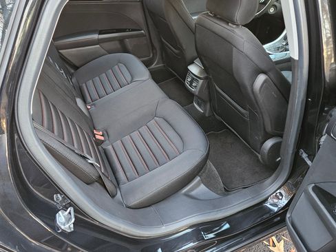 Used 2015 Ford Fusion SE w/ Equipment Group 201A image 12