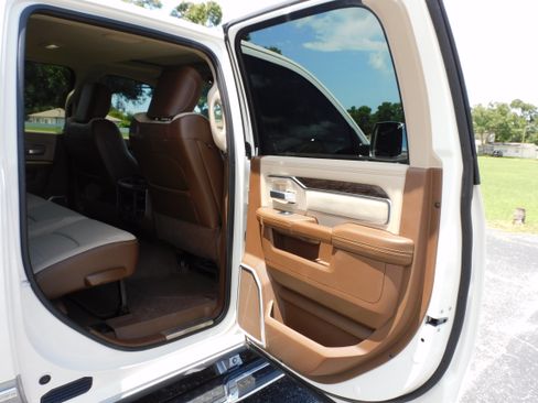 Used 2021 RAM 3500 Laramie image 19