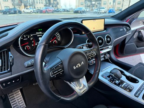 Used 2023 Kia Stinger GT2 image 13