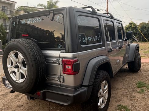 Used 2018 Jeep Wrangler Unlimited Sport S AWD/4WD image 10