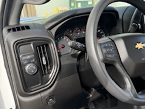Used 2022 Chevrolet Silverado 1500 Custom image 12