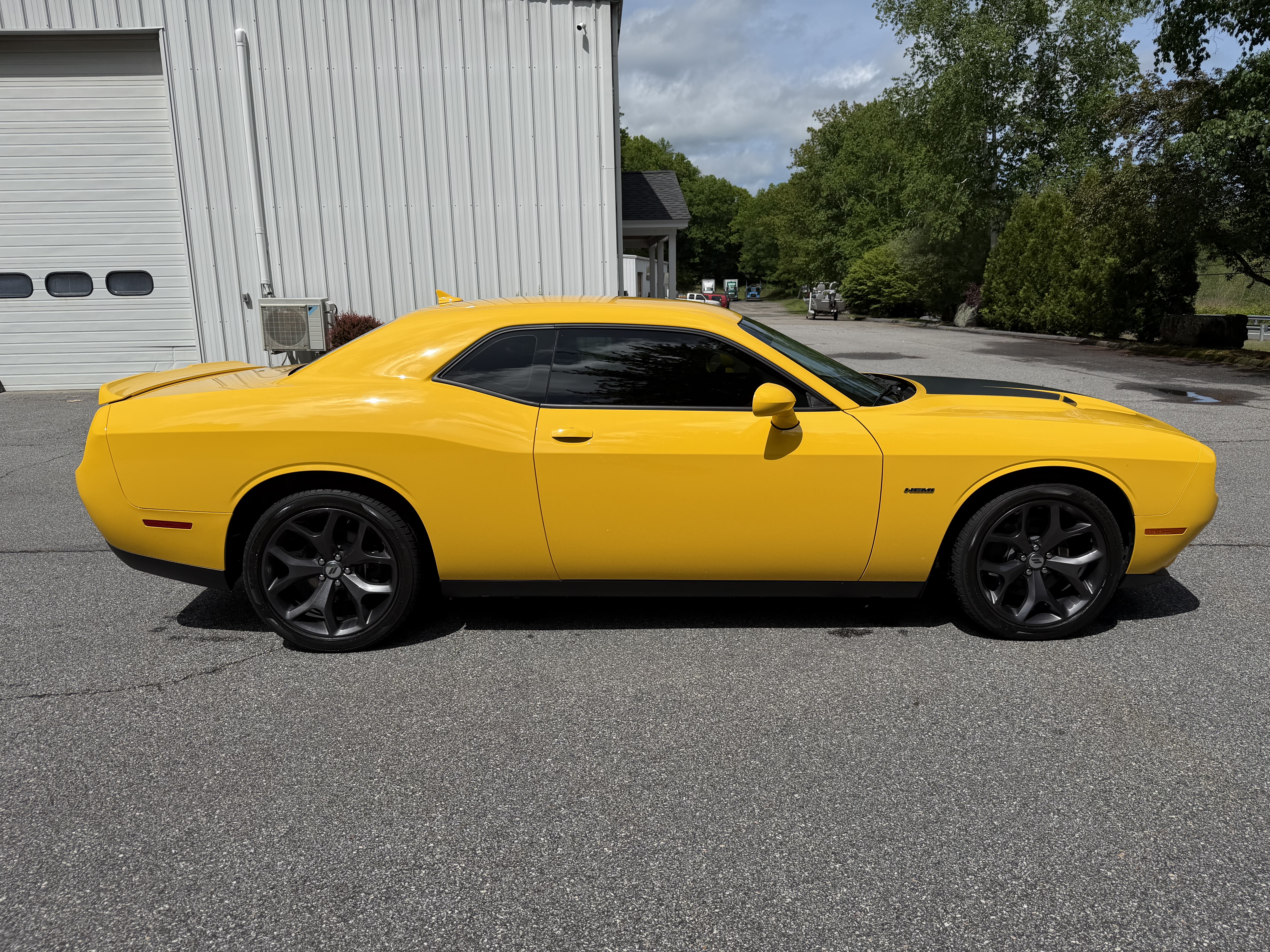 Used 2018 Dodge Challenger R/T Plus RWD image 10