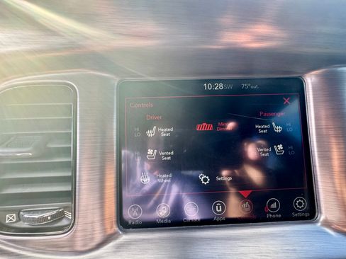 Used 2017 Dodge Charger R/T w/ Plus Group image 13