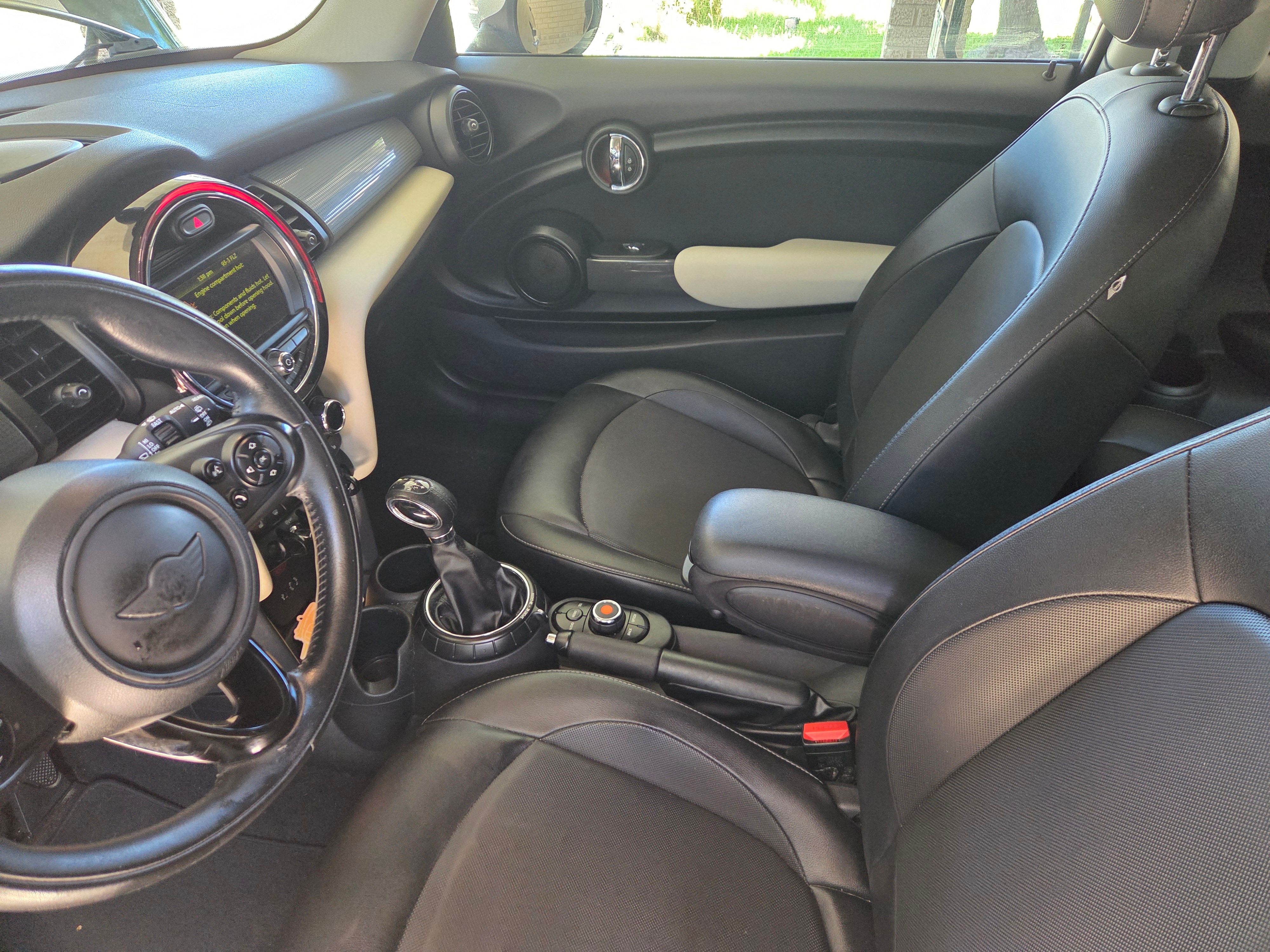 Used 2014 MINI Cooper 2-Door Hardtop w/ Premium Package 2 FWD image 10