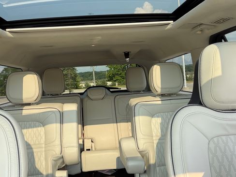 Used 2022 Lincoln Navigator L Black Label AWD/4WD image 17