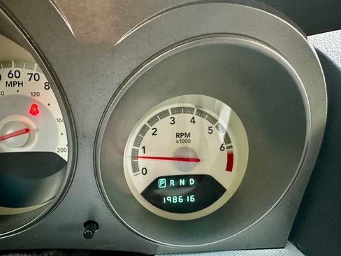 Used 2008 Dodge Avenger SE image 19