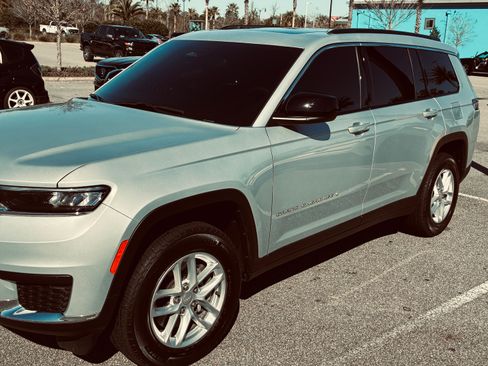 Used 2024 Jeep Grand Cherokee L Laredo w/ Luxury Tech Group I AWD/4WD image 5