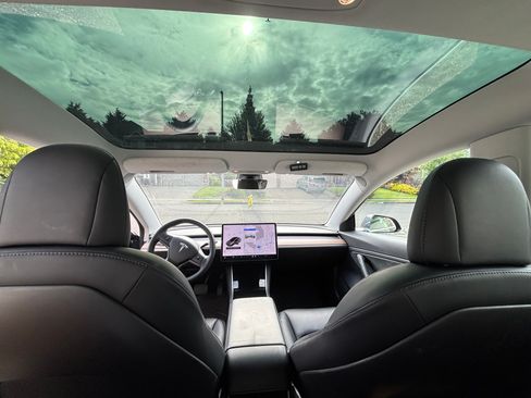 Used 2019 Tesla Model 3 RWD image 4