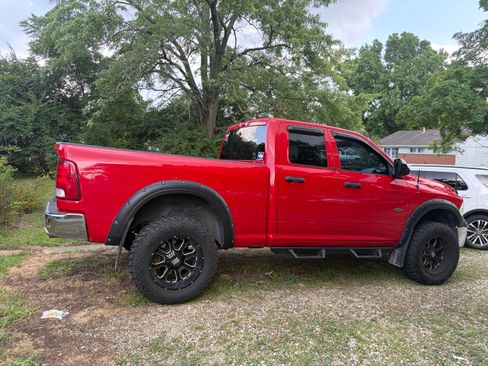 Used 2016 RAM 1500 ST w/ SXT Appearance Group AWD/4WD image 2