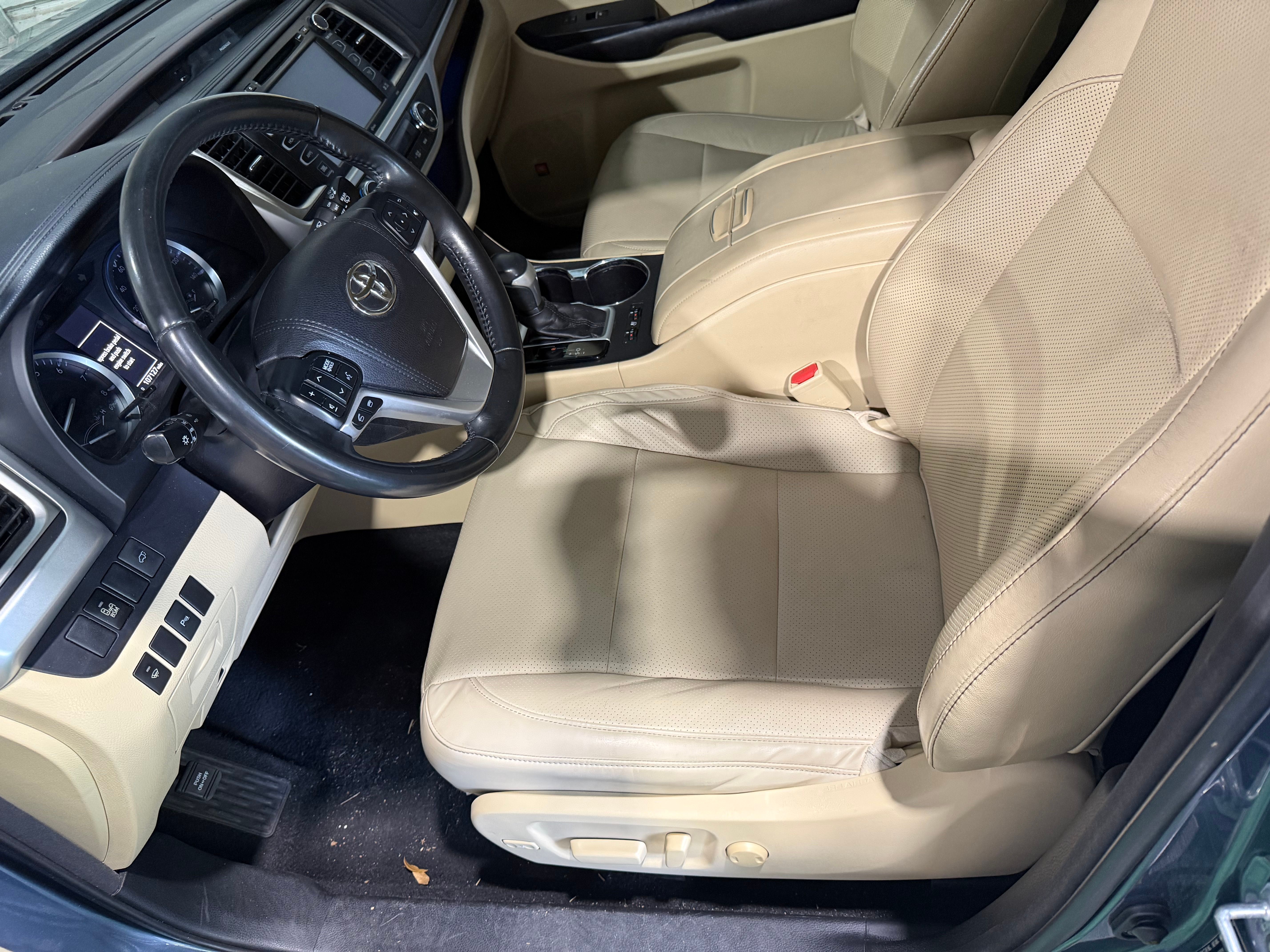 Used 2016 Toyota Highlander Limited FWD image 13
