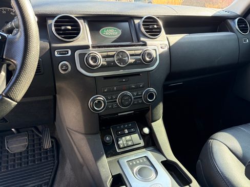 Used 2016 Land Rover LR4 HSE Silver Edition image 15