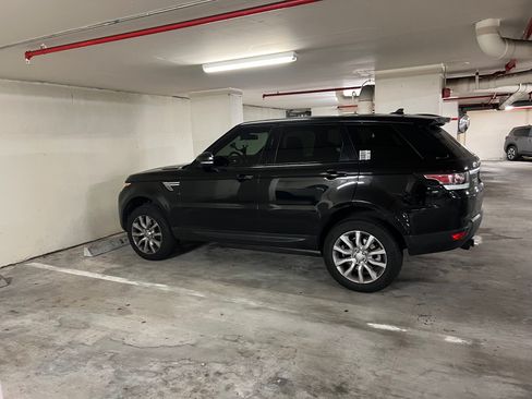 Used 2016 Land Rover Range Rover Sport HSE image 2