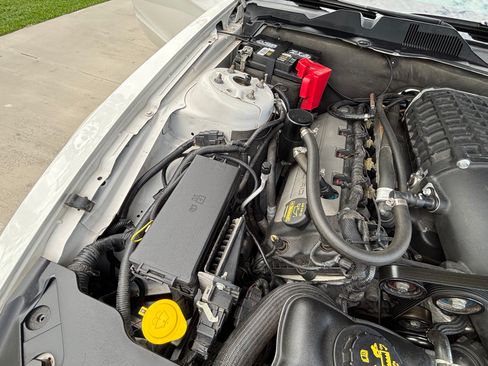 Used 2012 Ford Mustang GT Premium w/ Brembo Brake Pkg RWD image 23