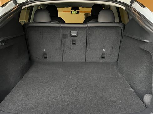 Used 2023 Tesla Model Y Performance image 19