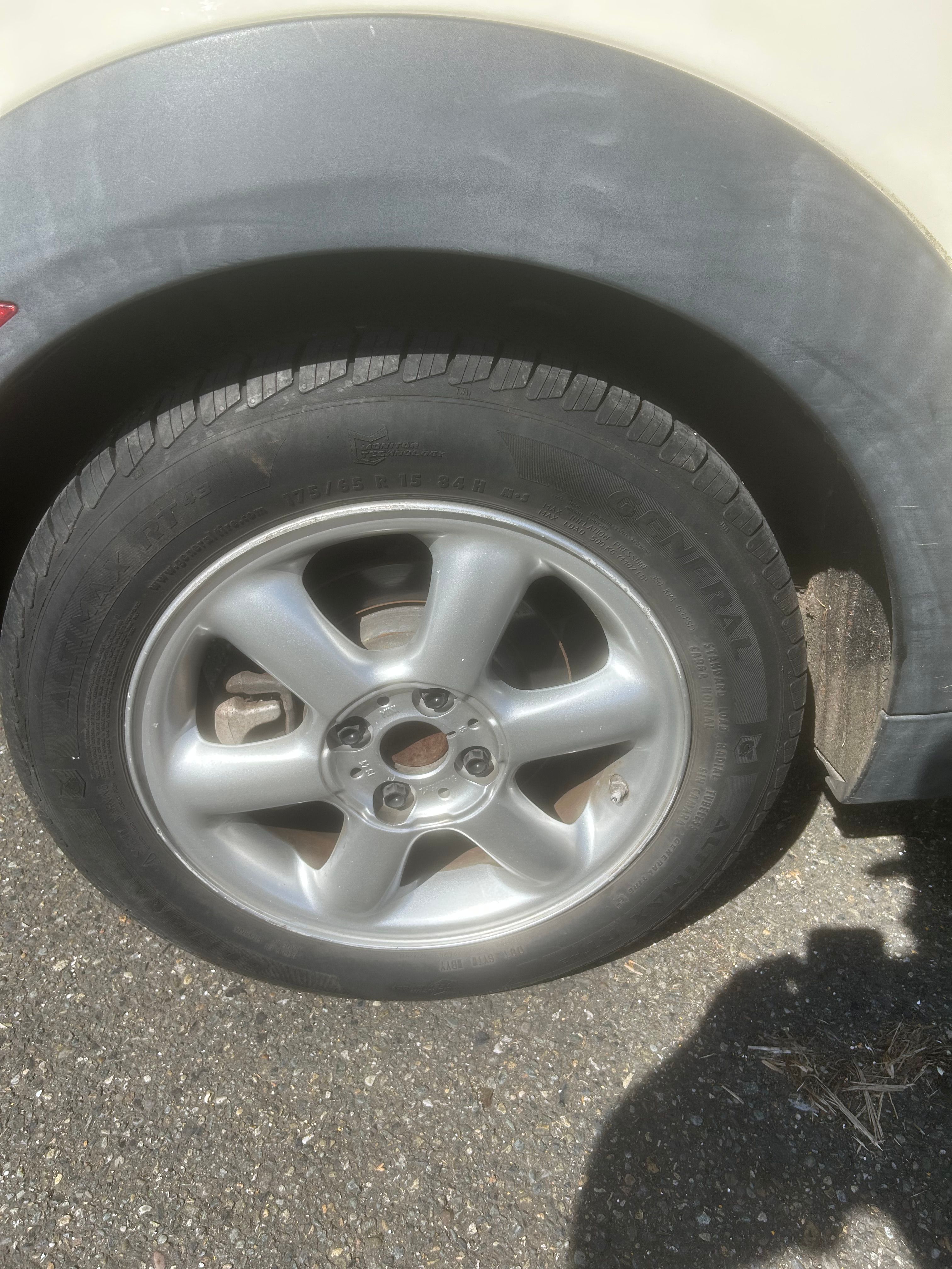 Used 2010 MINI Cooper Hardtop FWD image 4