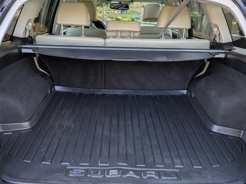 Used 2012 Subaru Outback 2.5i Limited w/ Moonroof Pkg image 8