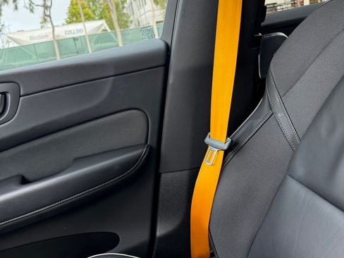 Used 2022 Volvo XC60 T8 Polestar w/ Protection Package Premier image 17