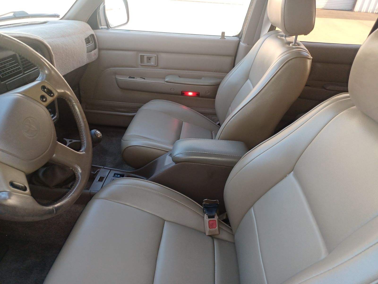 Used 1995 Toyota 4Runner SR5 AWD/4WD image 10