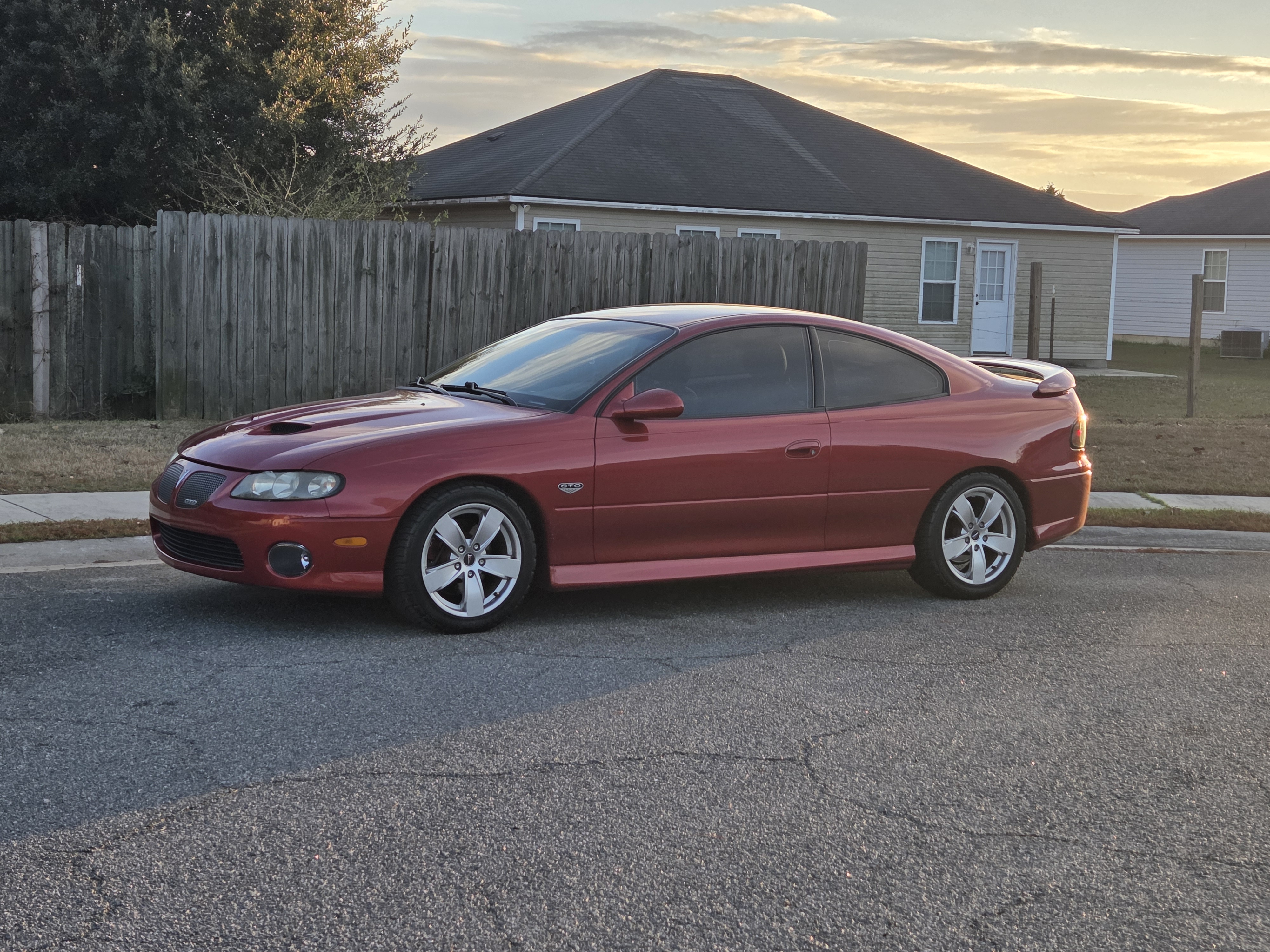 Used 2006 Pontiac GTO RWD image 8