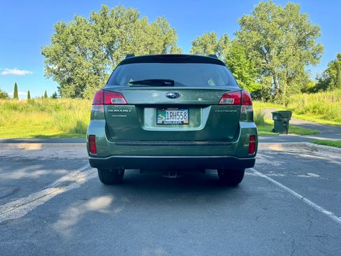 Used 2012 Subaru Outback 2.5i w/ Alloy Wheel Pkg AWD/4WD image 8