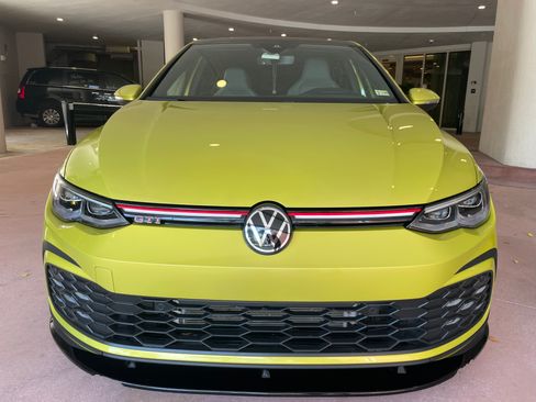 Used 2022 Volkswagen GTI Autobahn FWD image 6