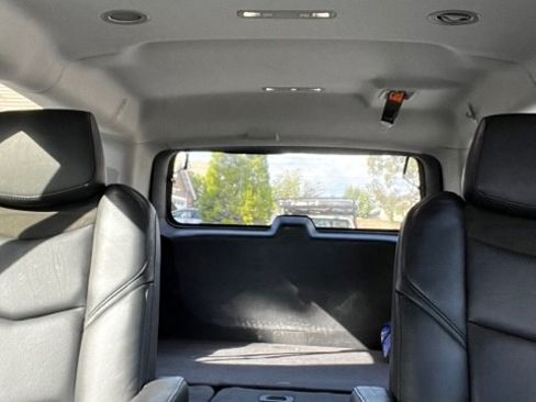 Used 2018 Cadillac Escalade ESV Luxury image 6