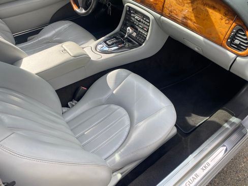 Used 2003 Jaguar XK8 Coupe image 12