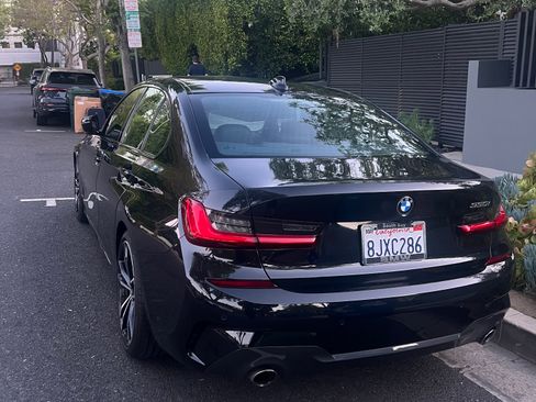 Used 2019 BMW 330i Sedan w/ M Sport Package RWD image 2