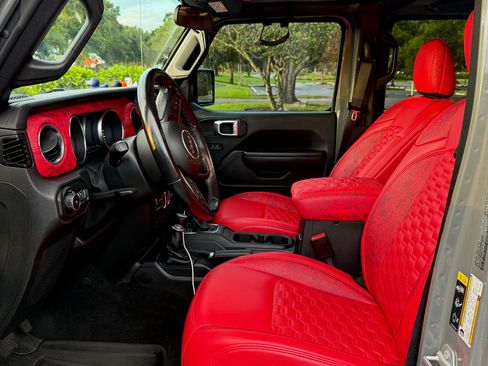 Used 2021 Jeep Wrangler Unlimited Sport image 6