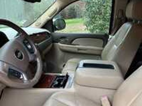 Used 2009 Chevrolet Avalanche LTZ image 9