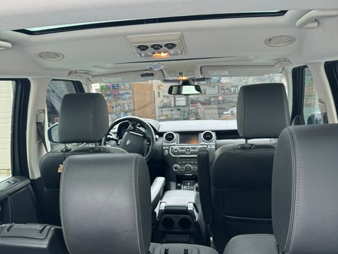 Used 2016 Land Rover LR4 HSE LUX image 9