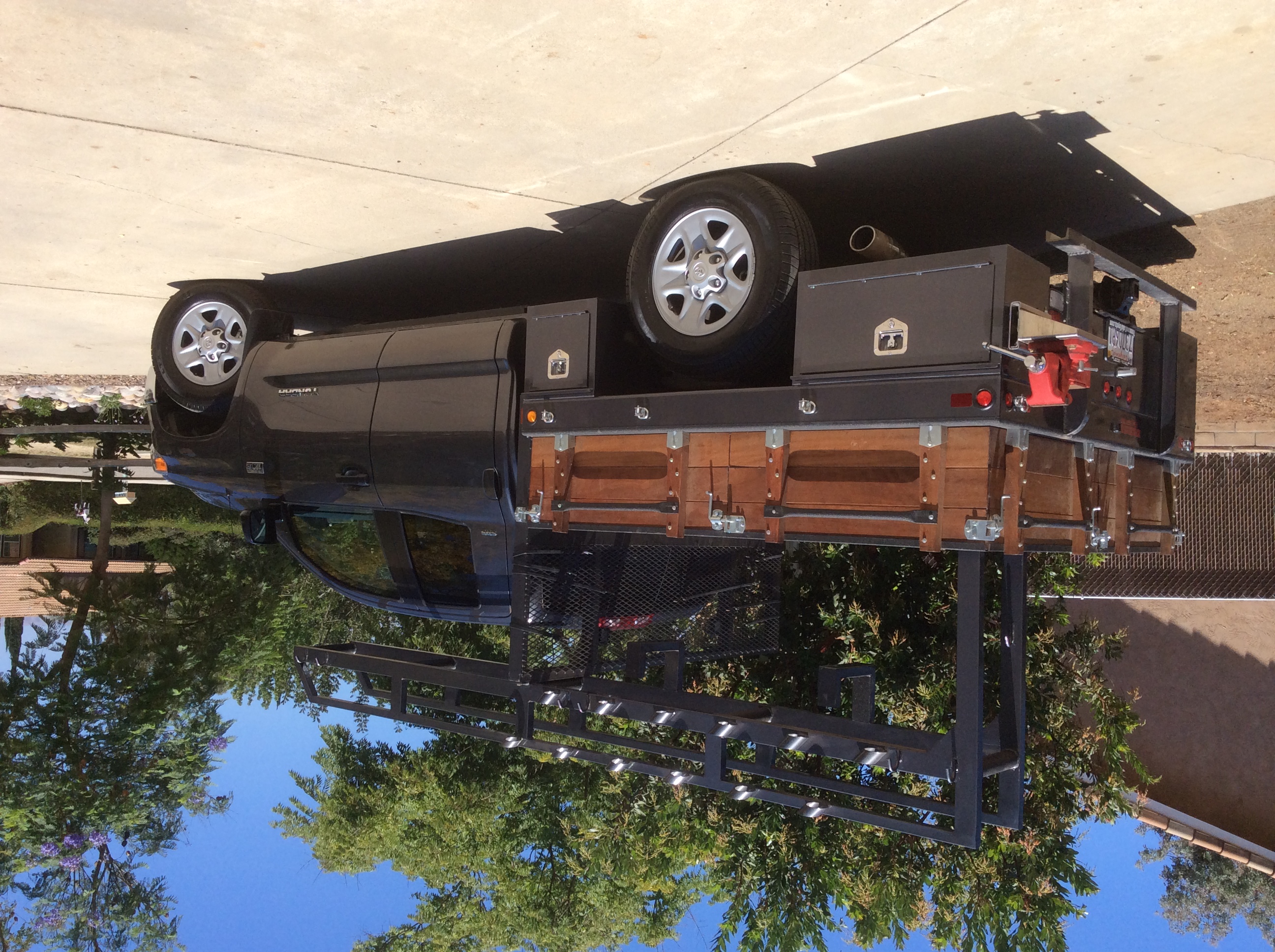Used 2014 Toyota Tundra SR5 RWD image 2