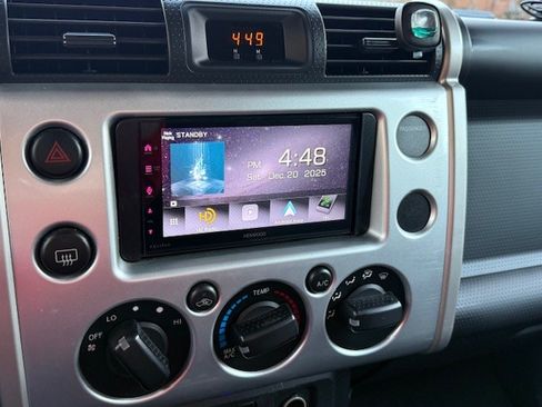 Used 2007 Toyota FJ Cruiser 4WD image 10