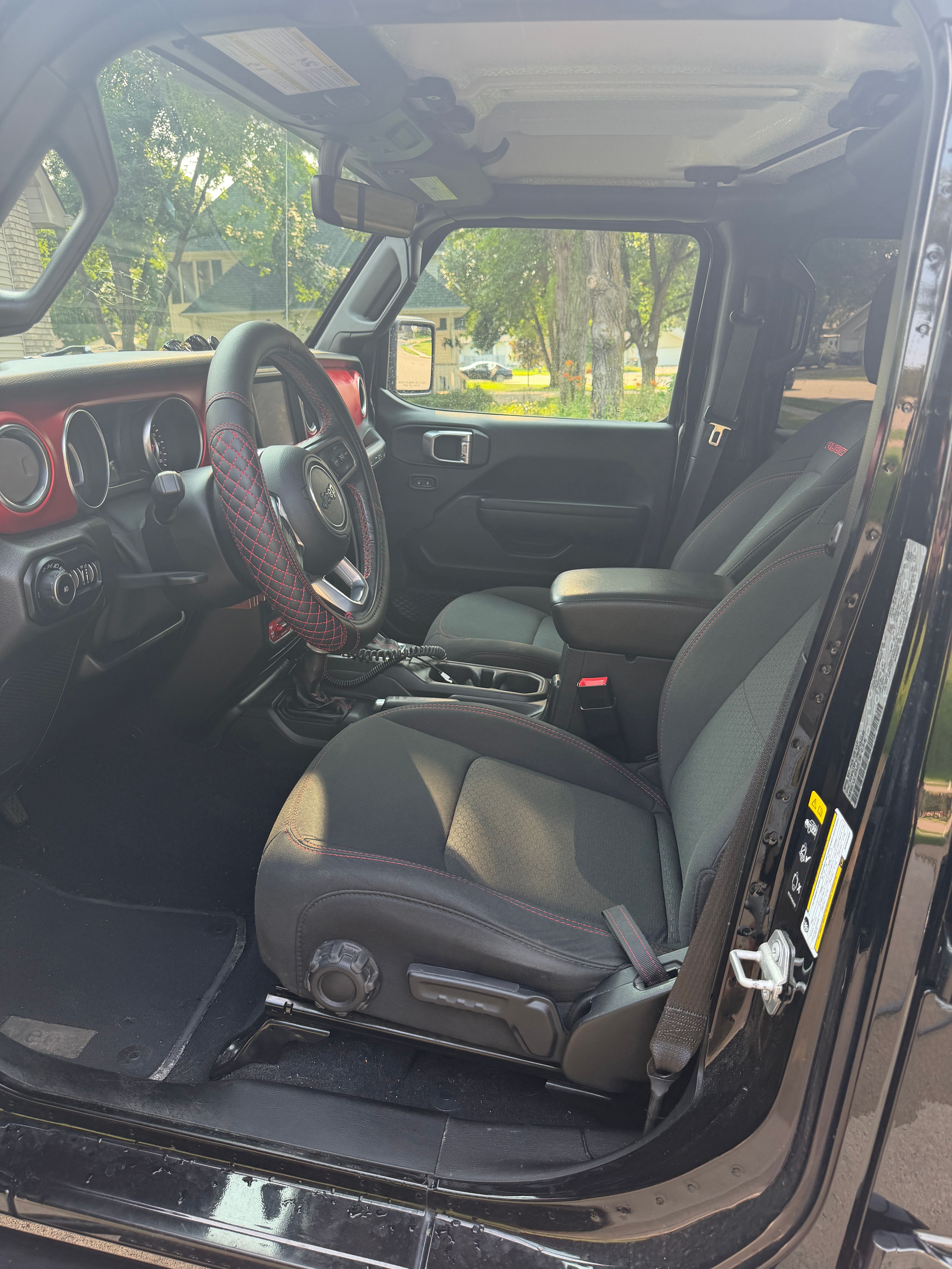 Used 2021 Jeep Wrangler Unlimited Rubicon AWD/4WD image 9