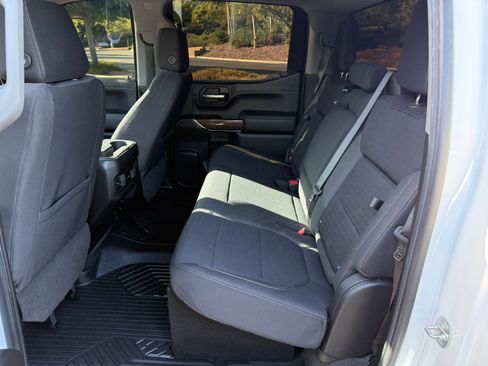 Used 2022 Chevrolet Silverado 1500 LT Trail Boss w/ Bed Protection Package AWD/4WD image 4