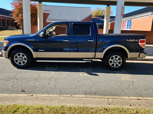 Used 2014 Ford F150 Lariat w/ Lariat Chrome Package image 13