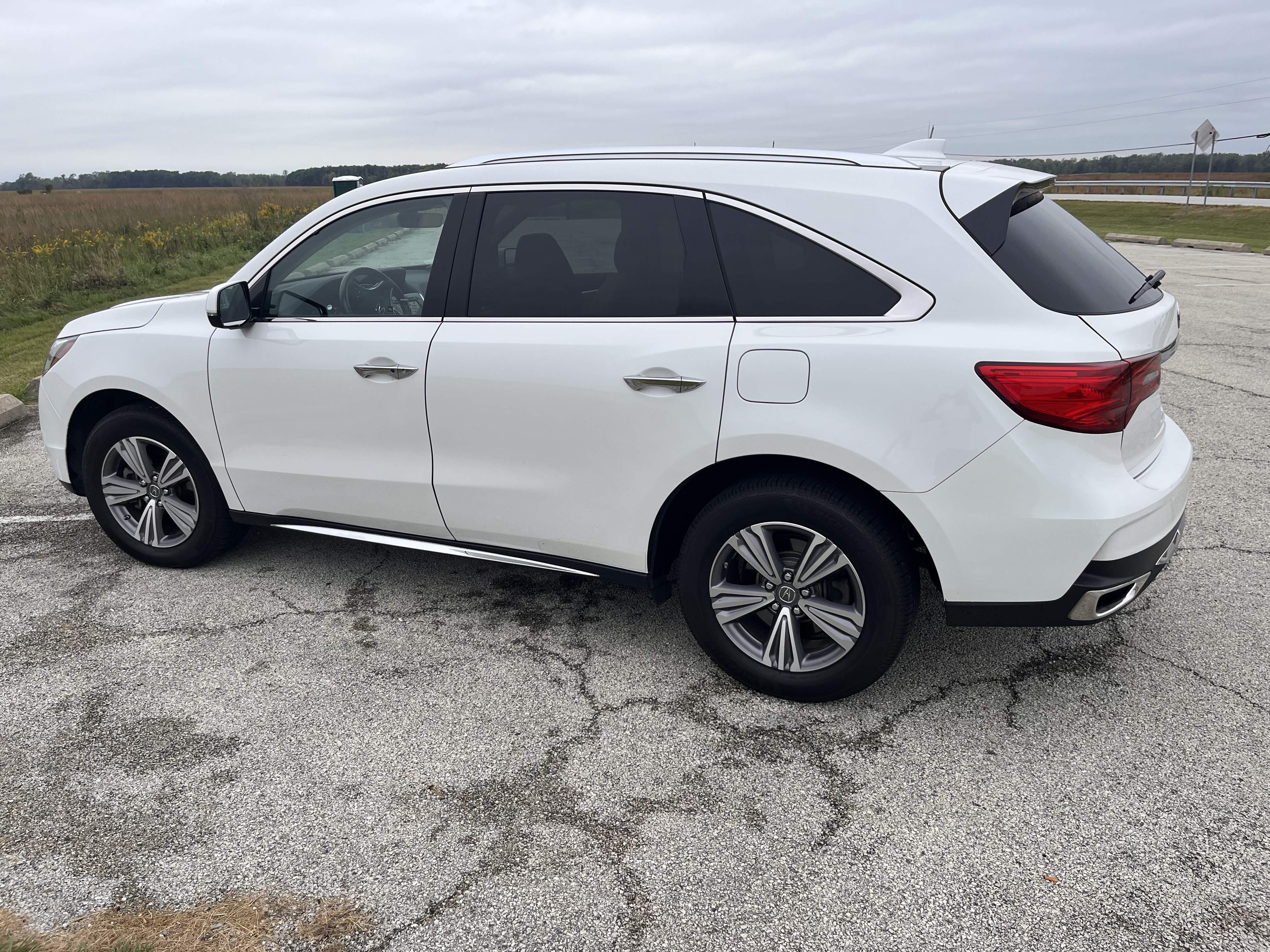 Used 2020 Acura MDX SH-AWD image 8