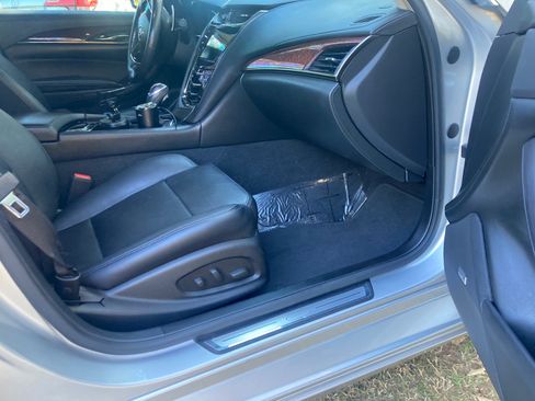 Used 2014 Cadillac CTS Luxury image 8